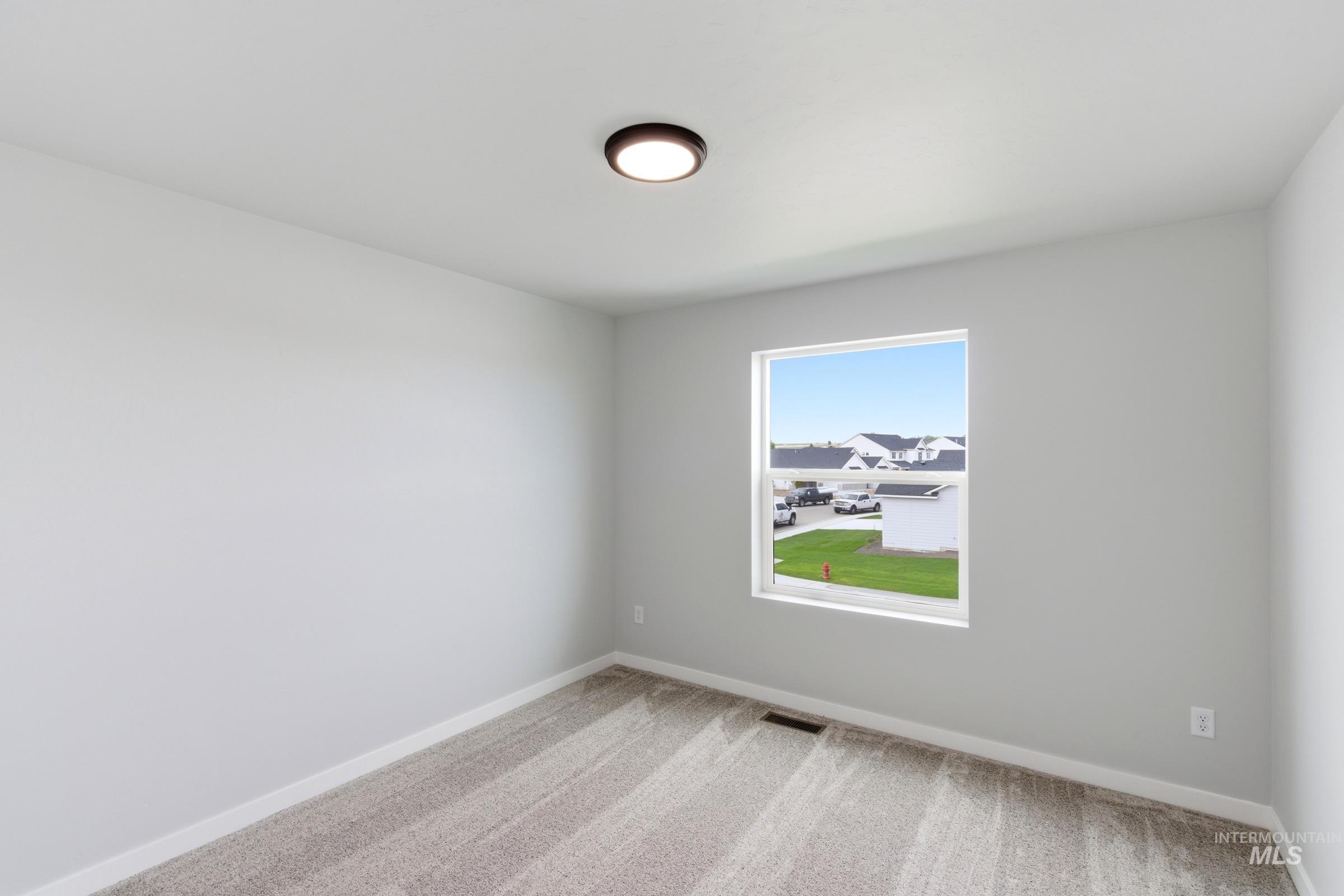 839 Thunderbolt Dr, Mountain Home, Idaho 83647, 5 Bedrooms, 3 Bathrooms, Residential For Sale, Price $474,990,MLS 98986233
