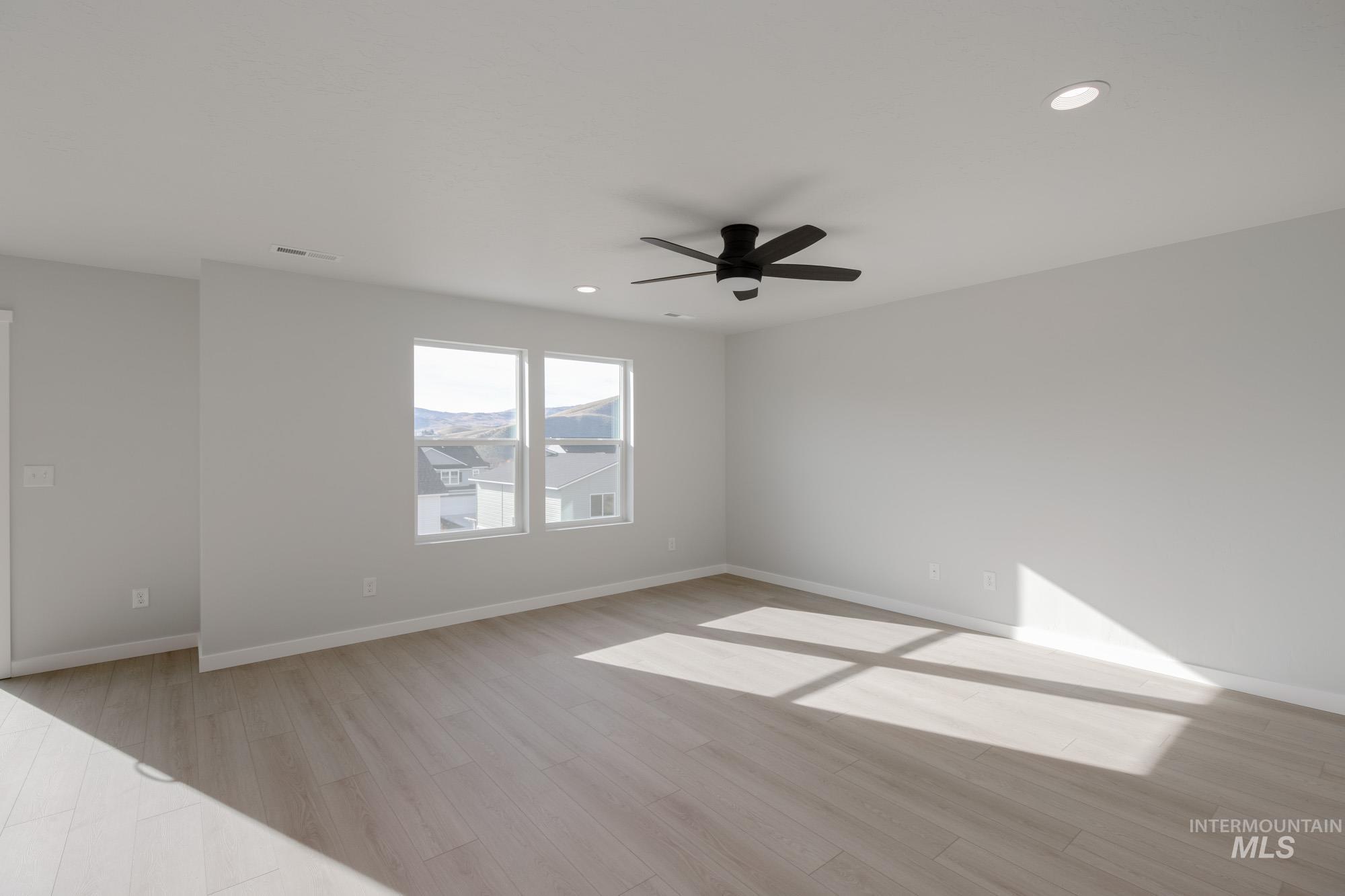 928 Thunderbolt St, Mountain Home, Idaho 83647, 4 Bedrooms, 2.5 Bathrooms, Residential For Sale, Price $414,990, 98986234