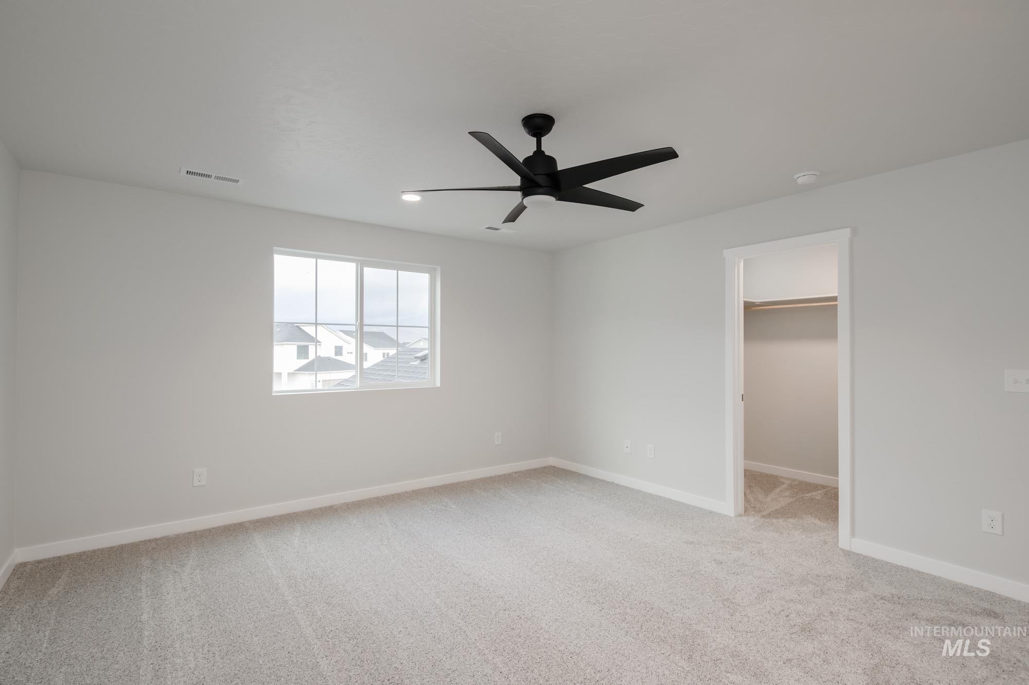 944 Thunderbolt St, Mountain Home, Idaho 83647, 3 Bedrooms, 2.5 Bathrooms, Residential For Sale, Price $394,990, 98986235