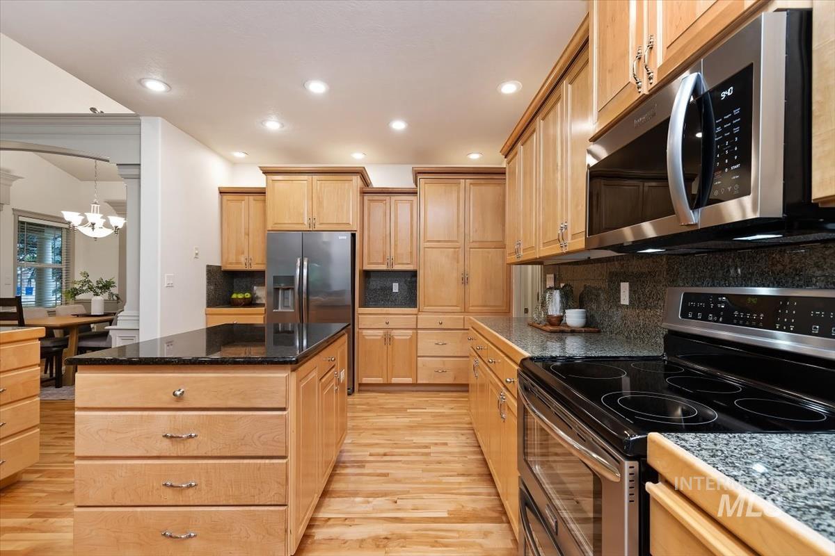 1420 W Powder Ct, Eagle, Idaho 83616, 4 Bedrooms, 4 Bathrooms, Residential For Sale, Price $1,200,000, 98986236