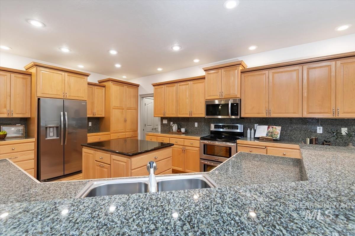 1420 W Powder Ct, Eagle, Idaho 83616, 4 Bedrooms, 4 Bathrooms, Residential For Sale, Price $1,200,000, 98986236