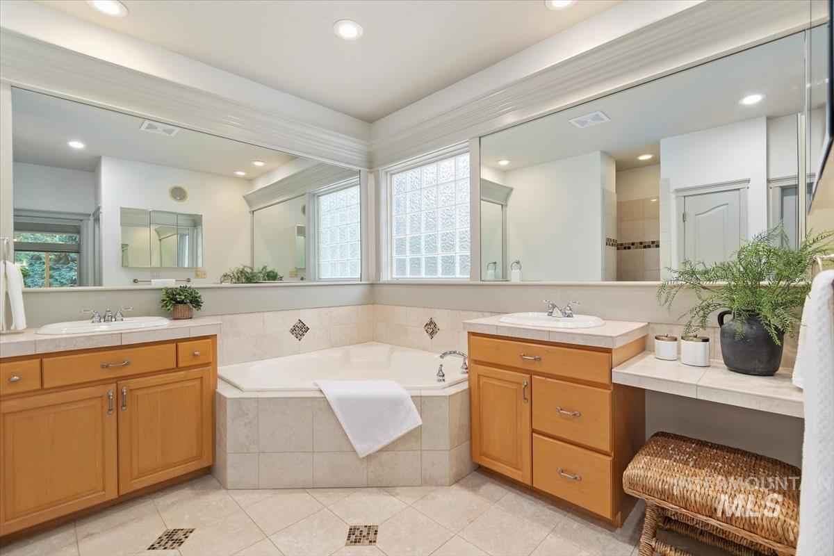 1420 W Powder Ct, Eagle, Idaho 83616, 4 Bedrooms, 4 Bathrooms, Residential For Sale, Price $1,200,000, 98986236