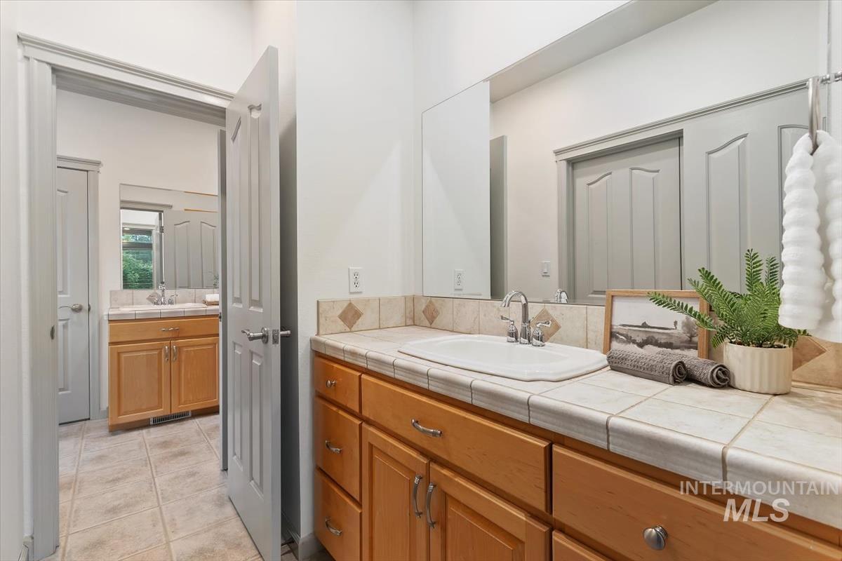 1420 W Powder Ct, Eagle, Idaho 83616, 4 Bedrooms, 4 Bathrooms, Residential For Sale, Price $1,200,000, 98986236