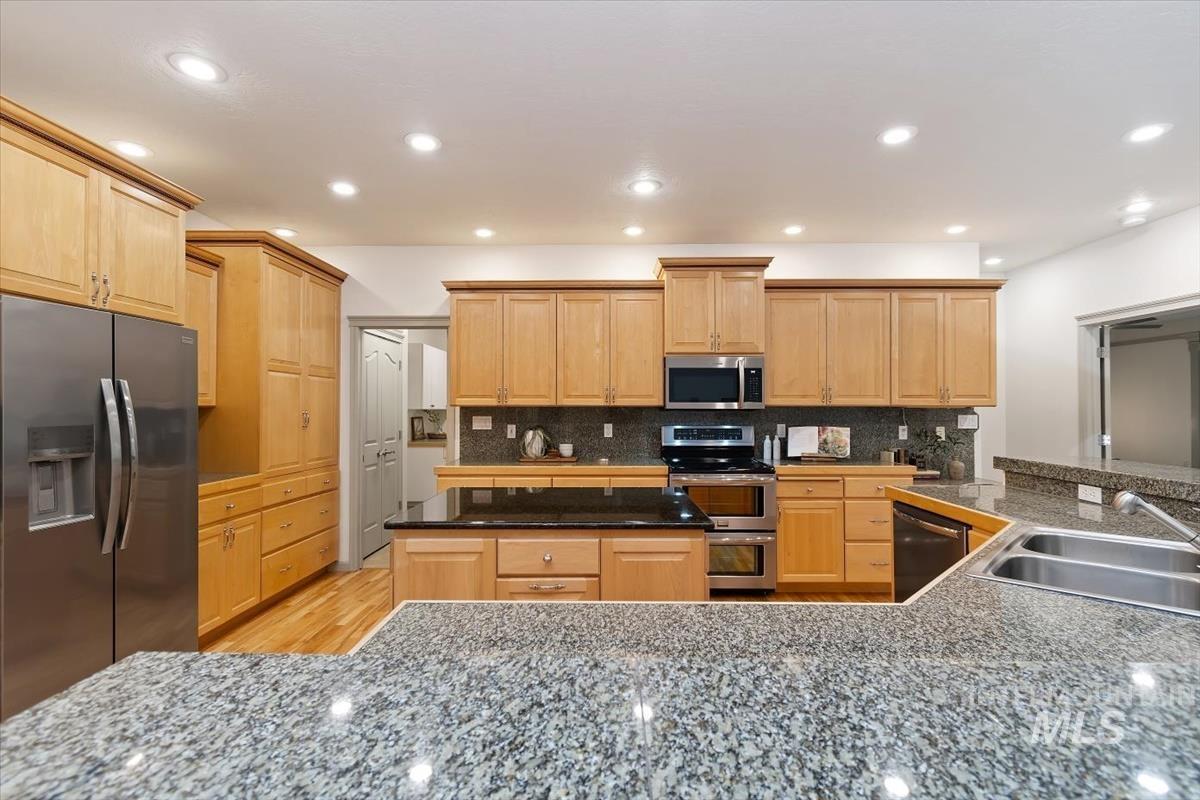 1420 W Powder Ct, Eagle, Idaho 83616, 4 Bedrooms, 4 Bathrooms, Residential For Sale, Price $1,200,000, 98986236