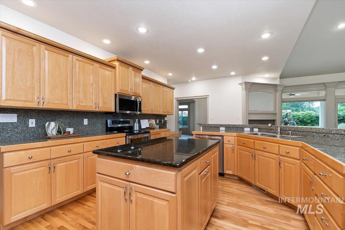 1420 W Powder Ct, Eagle, Idaho 83616, 4 Bedrooms, 4 Bathrooms, Residential For Sale, Price $1,200,000, 98986236