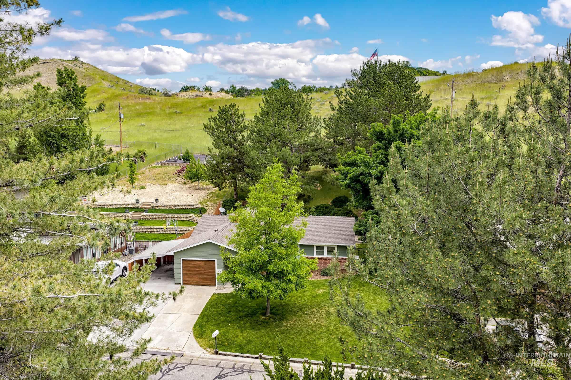 3124 N Winsome Road, Boise, Idaho 83702, 3 Bedrooms, 1.5 Bathrooms, Residential For Sale, Price $714,900, 98986240