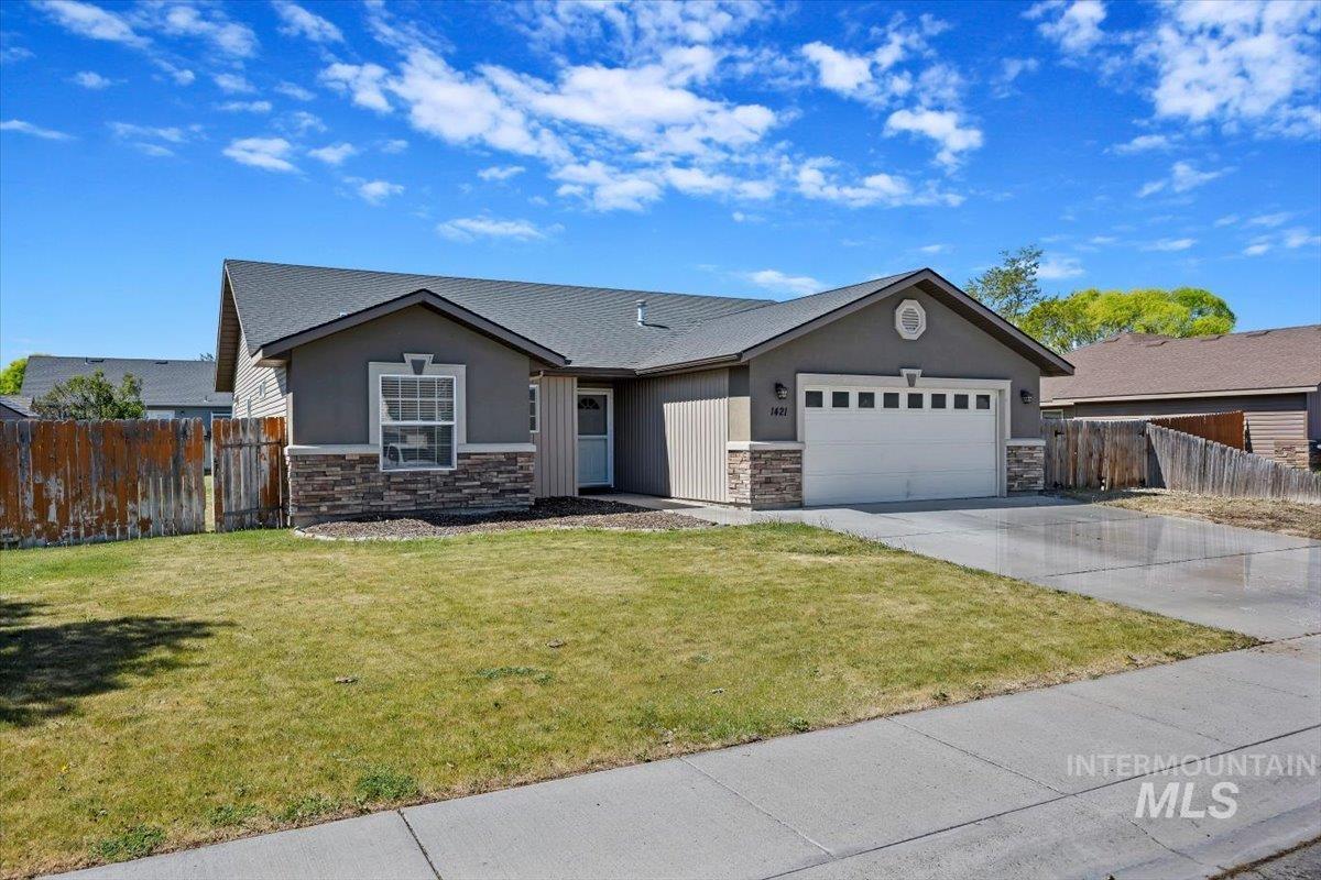 1421 Cayuse Creek Drive, Kimberly, Idaho 83341, 3 Bedrooms, 2 Bathrooms, Residential For Sale, Price $369,900, 98986241