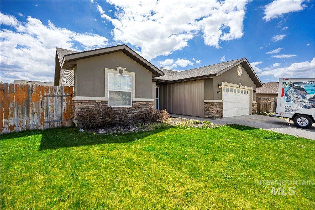 1421 Cayuse Creek Drive, Kimberly, Idaho 83341, 3 Bedrooms, 2 Bathrooms, Residential For Sale, Price $379,900, 98986241