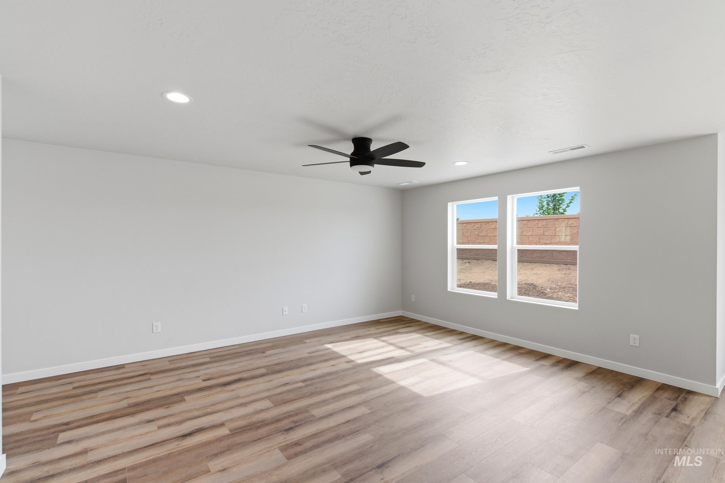 4426 N Alameda Creek Ave, Meridian, Idaho 83646, 3 Bedrooms, 2.5 Bathrooms, Residential For Sale, Price $454,990, 98986242