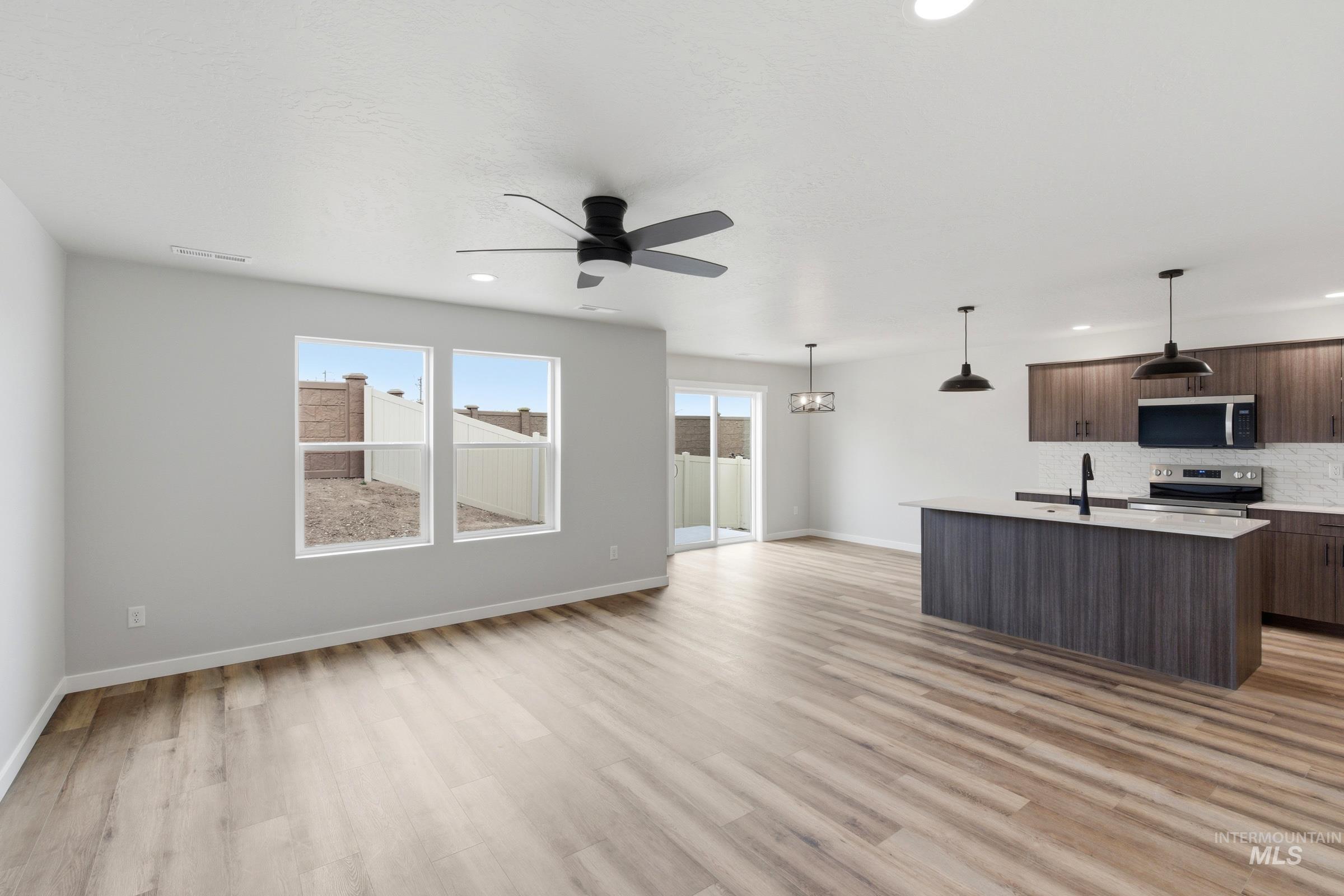 4426 N Alameda Creek Ave, Meridian, Idaho 83646, 3 Bedrooms, 2.5 Bathrooms, Residential For Sale, Price $454,990, 98986242