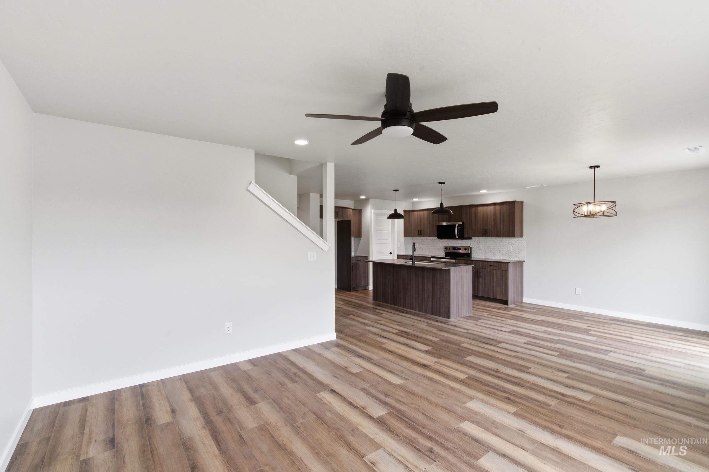 4408 N Alameda Creek Ave, Meridian, Idaho 83646, 3 Bedrooms, 2.5 Bathrooms, Residential For Sale, Price $459,990, 98986244