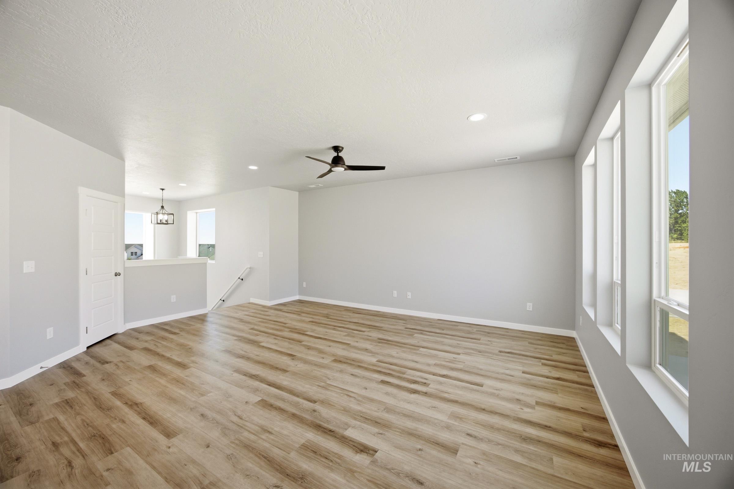 11824 W Snow Flower Dr, Star, Idaho 83669, 4 Bedrooms, 2 Bathrooms, Residential For Sale, Price $599,990, 98986246
