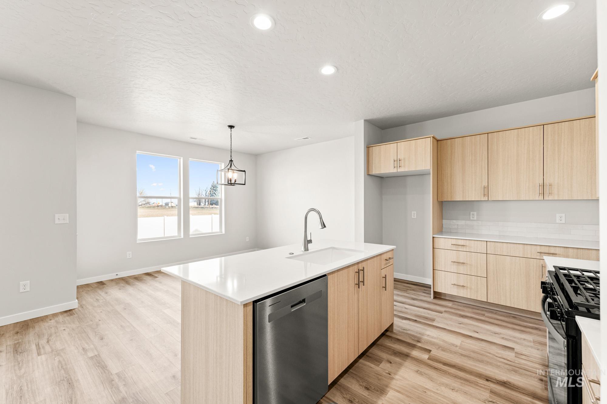 8310 E Cool River Lp, Nampa, Idaho 83687, 4 Bedrooms, 2 Bathrooms, Residential For Sale, Price $469,990, 98986248