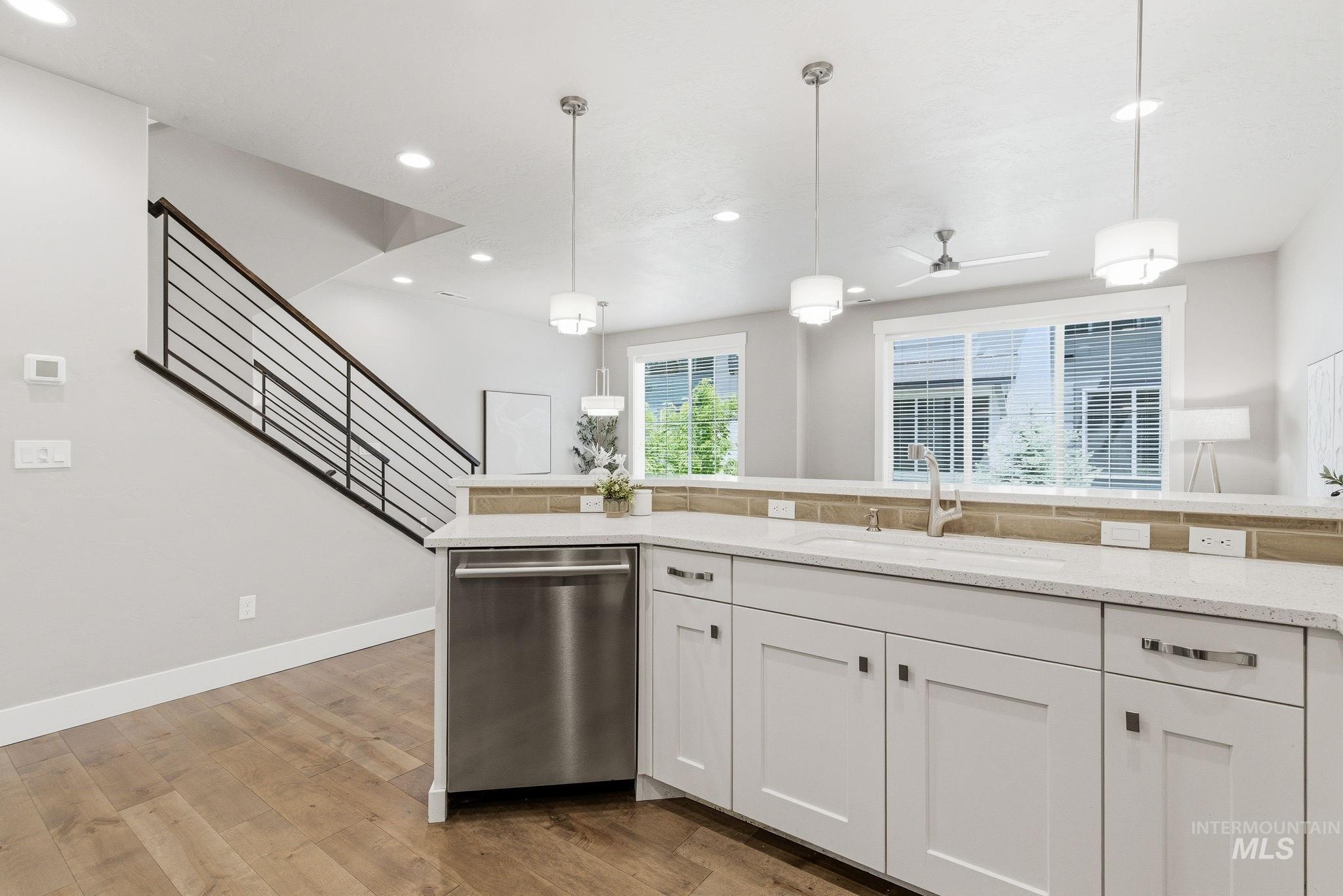 3342 E Trifecta Ln, Boise, Idaho 83716, 3 Bedrooms, 3 Bathrooms, Residential For Sale, Price $569,900, 98986250