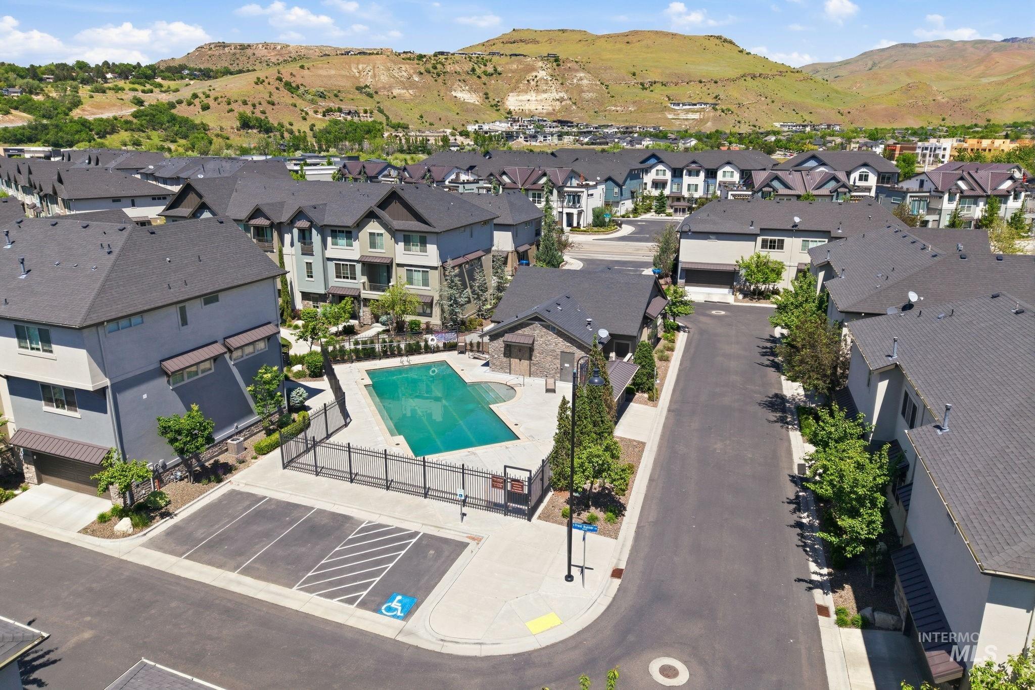 3342 E Trifecta Ln, Boise, Idaho 83716, 3 Bedrooms, 3 Bathrooms, Residential For Sale, Price $569,900, 98986250
