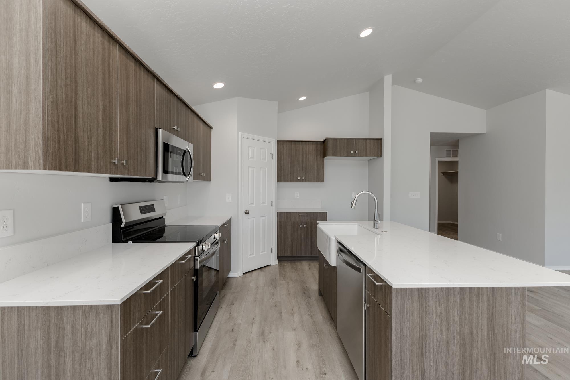 8346 E Cool River Lp, Nampa, Idaho 83687, 3 Bedrooms, 2 Bathrooms, Residential For Sale, Price $443,990, 98986251