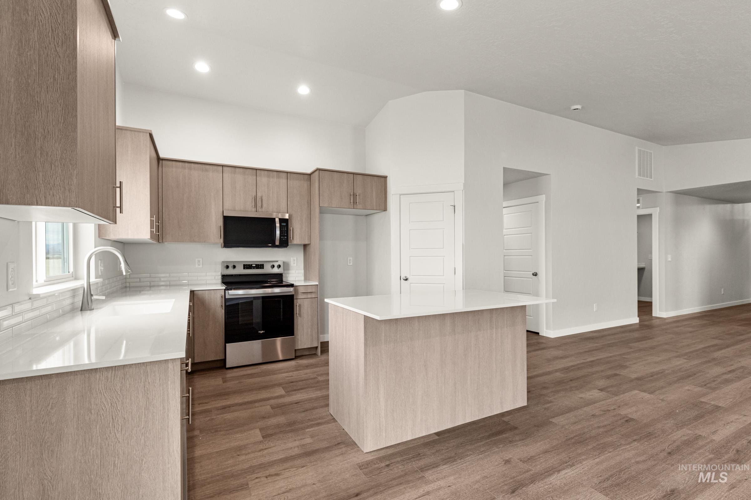 8295 E Presley Ct, Nampa, Idaho 83687, 4 Bedrooms, 2 Bathrooms, Residential For Sale, Price $459,990, 98986252