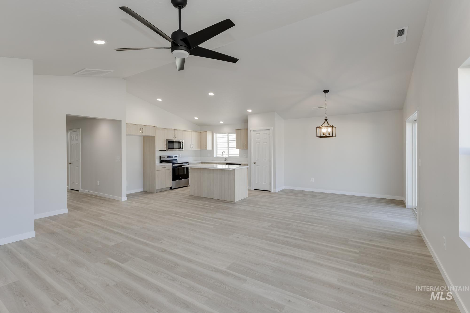 1497 Sunday River St, Middleton, Idaho 83644, 3 Bedrooms, 2 Bathrooms, Residential For Sale, Price $424,990, 98986253