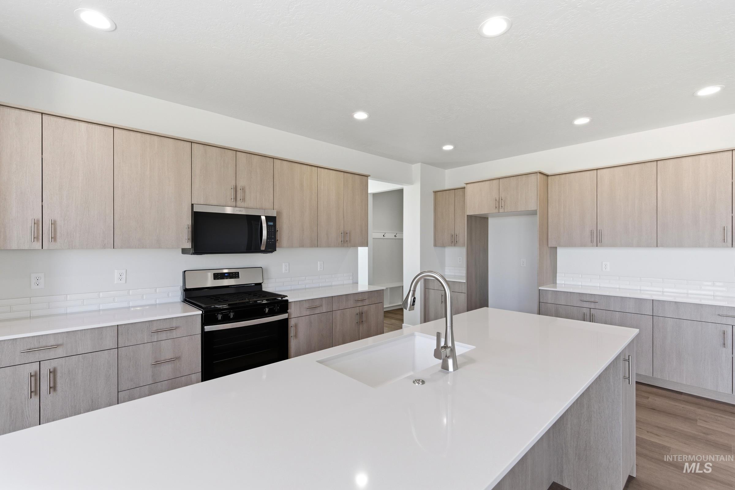 9330 W Blazing Star St, Nampa, Idaho 83687, 5 Bedrooms, 4.5 Bathrooms, Residential For Sale, Price $764,990, 98986257