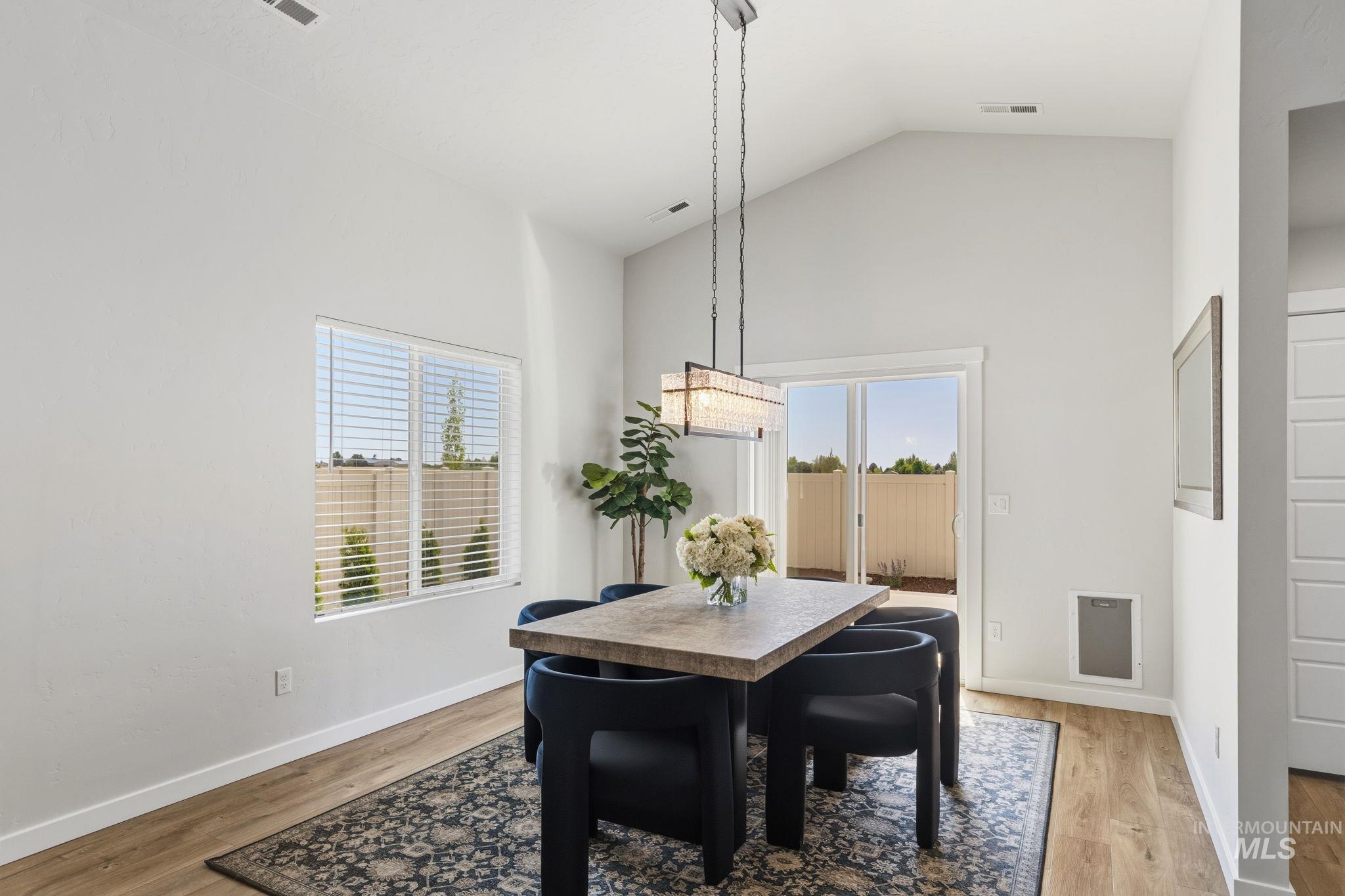 3907 W Maypearl St, Meridian, Idaho 83642, 4 Bedrooms, 2 Bathrooms, Residential For Sale, Price $524,900, 98986258