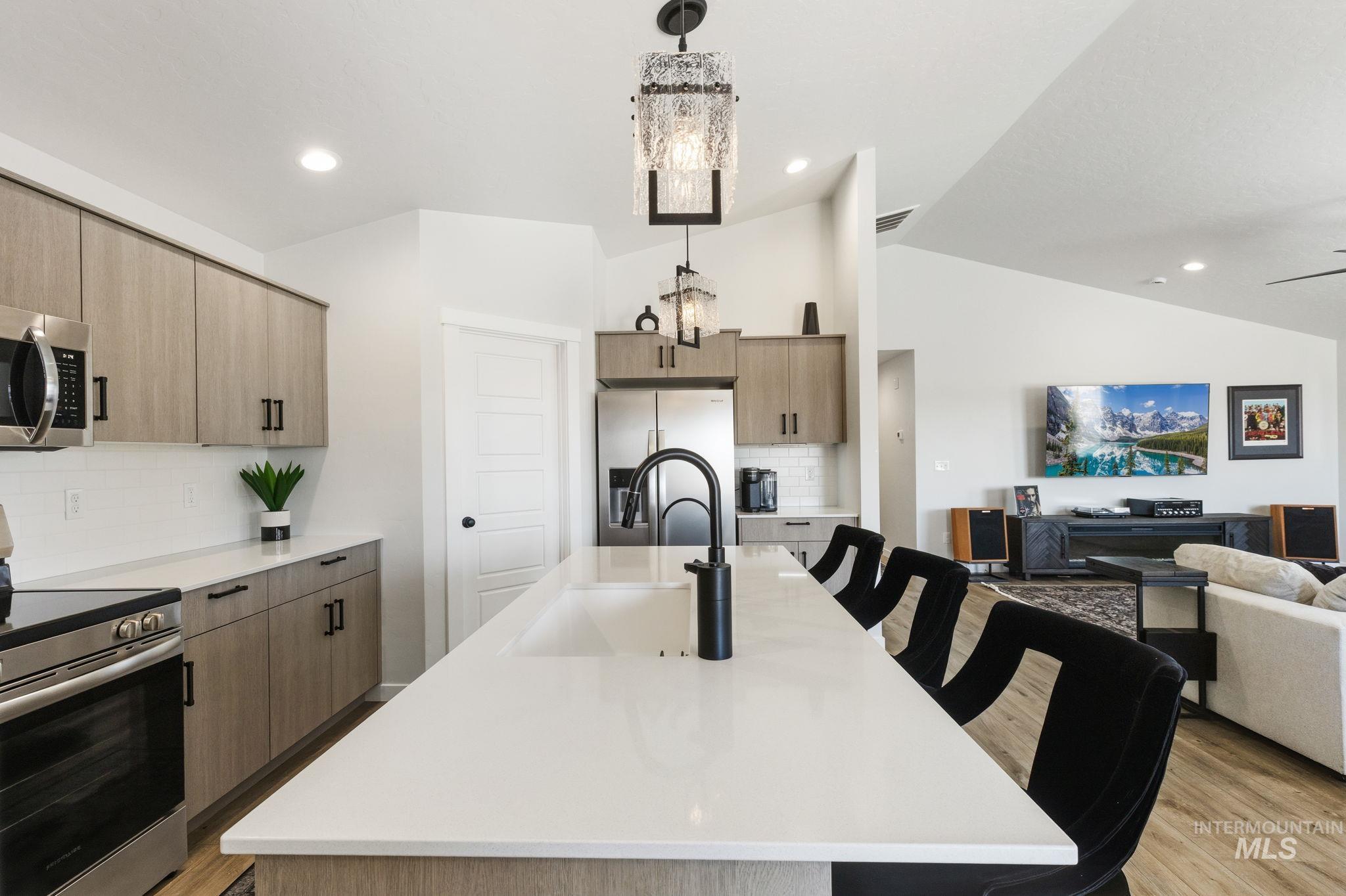 3907 W Maypearl St, Meridian, Idaho 83642, 4 Bedrooms, 2 Bathrooms, Residential For Sale, Price $524,900, 98986258