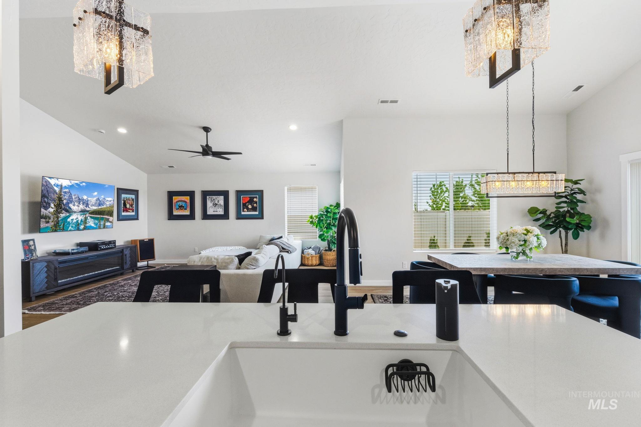 3907 W Maypearl St, Meridian, Idaho 83642, 4 Bedrooms, 2 Bathrooms, Residential For Sale, Price $524,900, 98986258