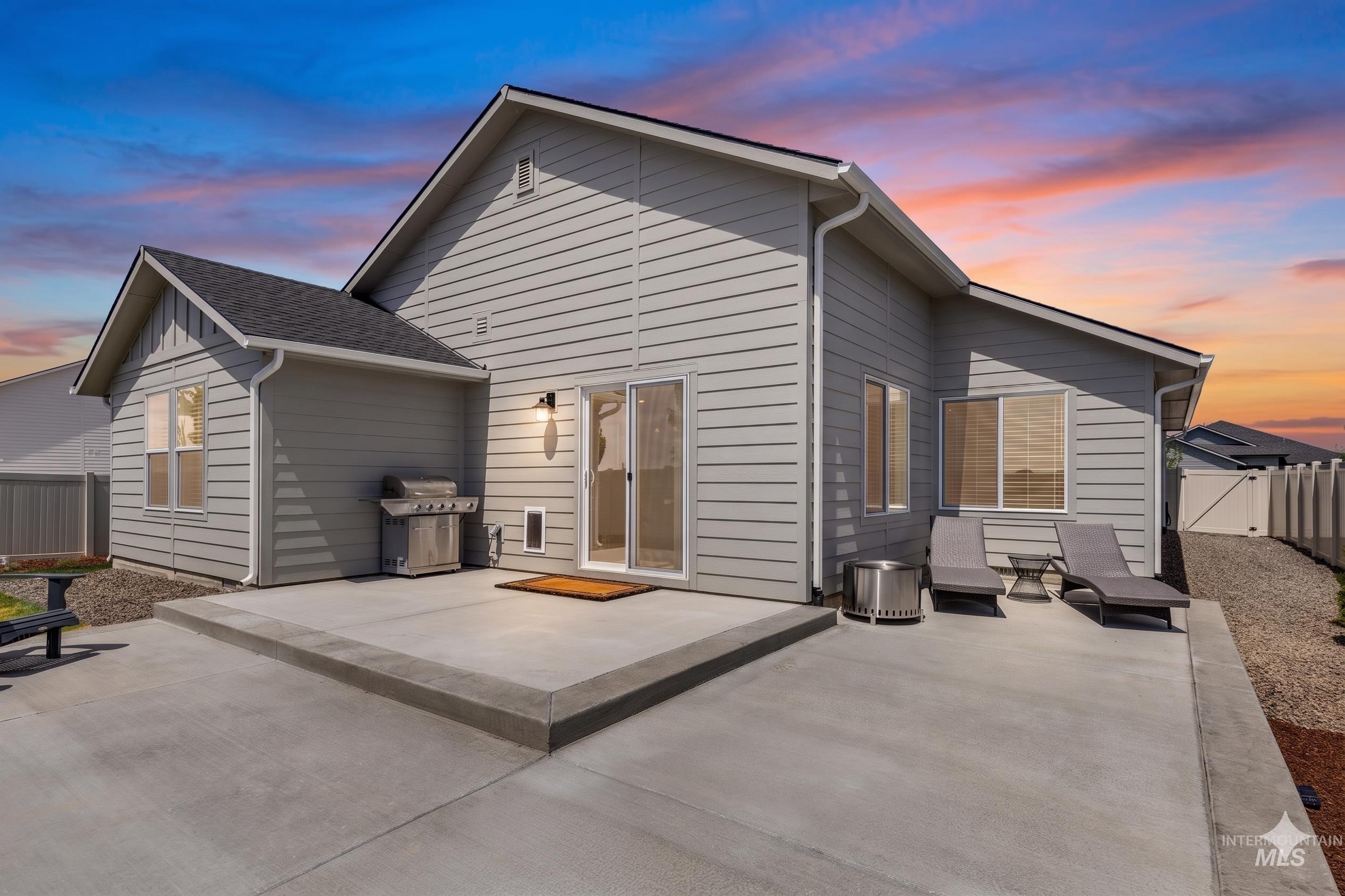 3907 W Maypearl St, Meridian, Idaho 83642, 4 Bedrooms, 2 Bathrooms, Residential For Sale, Price $524,900, 98986258