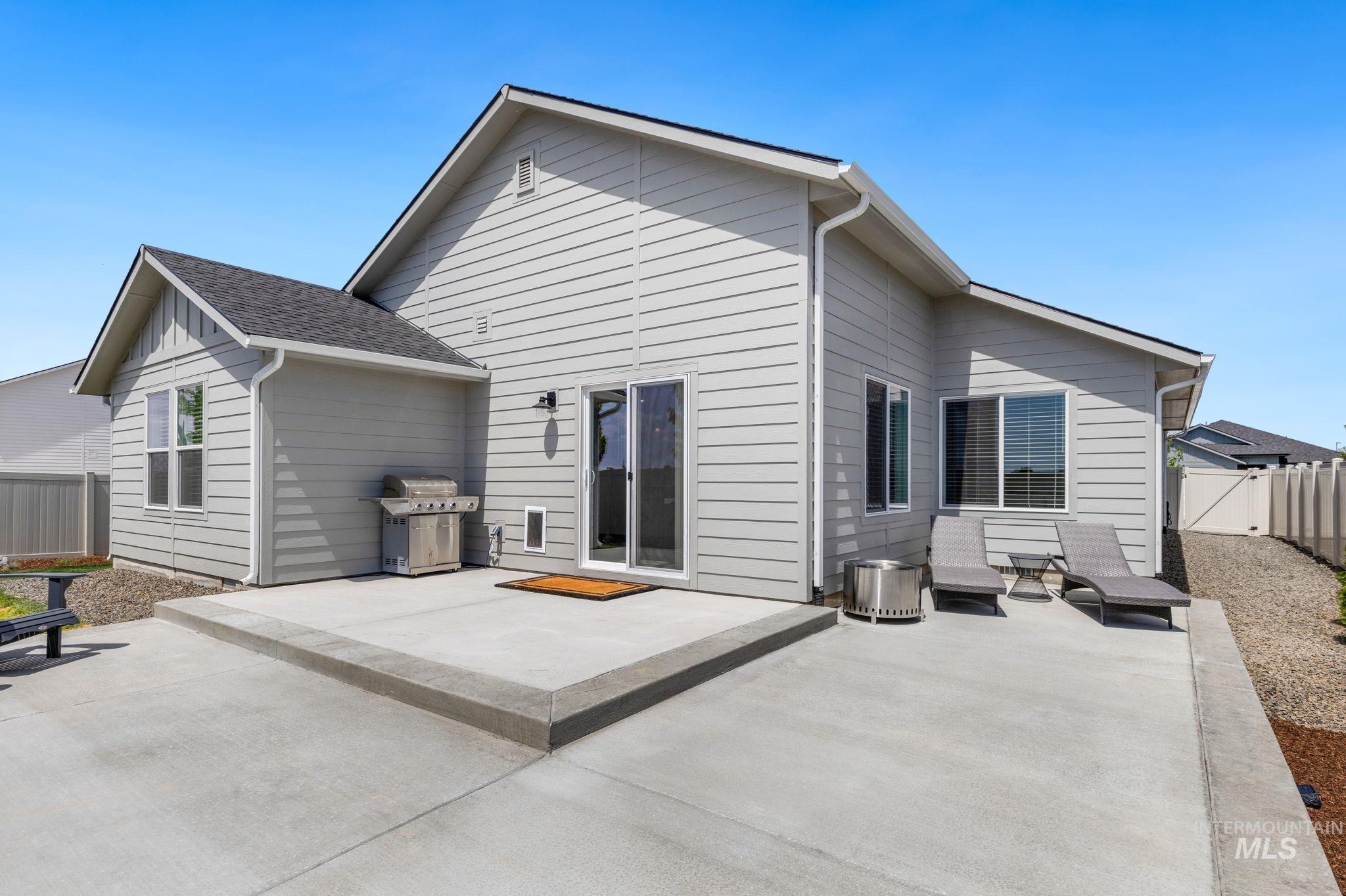 3907 W Maypearl St, Meridian, Idaho 83642, 4 Bedrooms, 2 Bathrooms, Residential For Sale, Price $524,900, 98986258