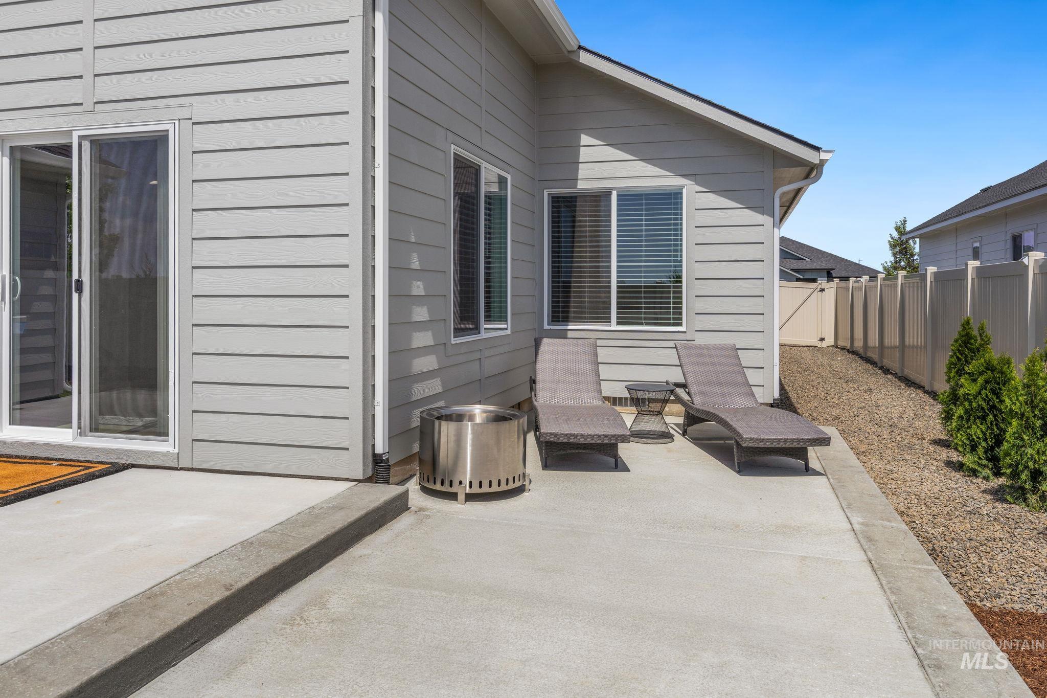 3907 W Maypearl St, Meridian, Idaho 83642, 4 Bedrooms, 2 Bathrooms, Residential For Sale, Price $524,900, 98986258