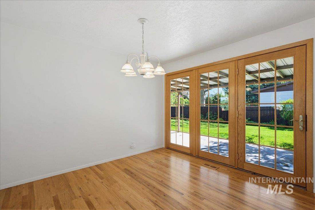 5010 N Parkwood St, Boise, Idaho 83704, 3 Bedrooms, 1.5 Bathrooms, Residential For Sale, Price $459,900, 98986259
