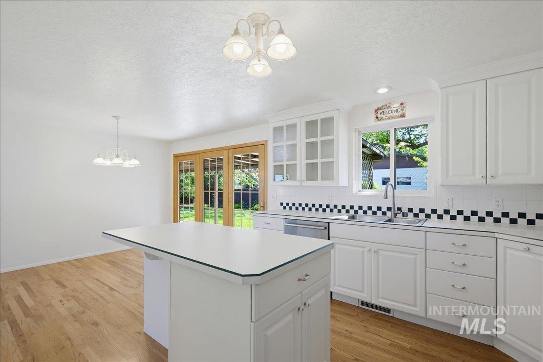 5010 N Parkwood St, Boise, Idaho 83704, 3 Bedrooms, 1.5 Bathrooms, Residential For Sale, Price $459,900, 98986259