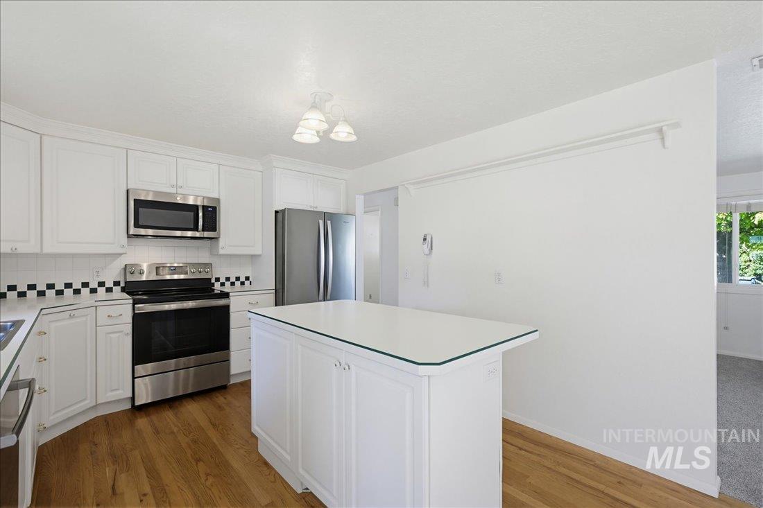 5010 N Parkwood St, Boise, Idaho 83704, 3 Bedrooms, 1.5 Bathrooms, Residential For Sale, Price $459,900, 98986259