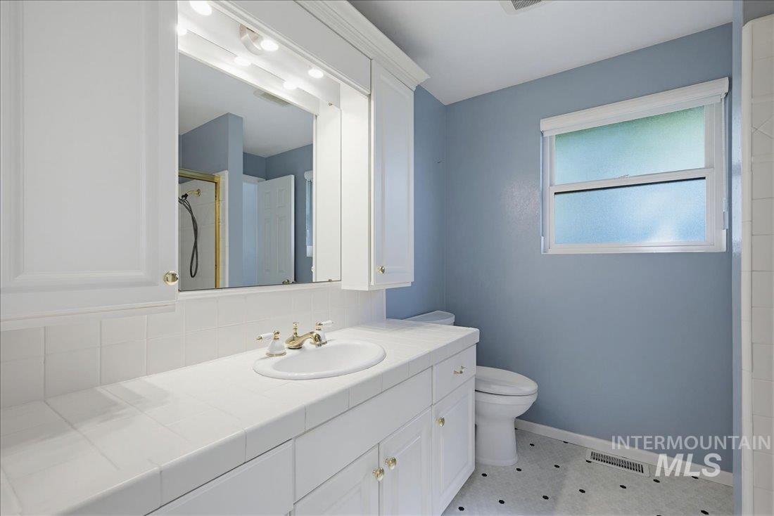 5010 N Parkwood St, Boise, Idaho 83704, 3 Bedrooms, 1.5 Bathrooms, Residential For Sale, Price $459,900, 98986259