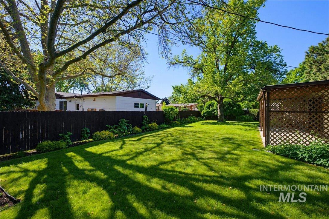 5010 N Parkwood St, Boise, Idaho 83704, 3 Bedrooms, 1.5 Bathrooms, Residential For Sale, Price $459,900, 98986259