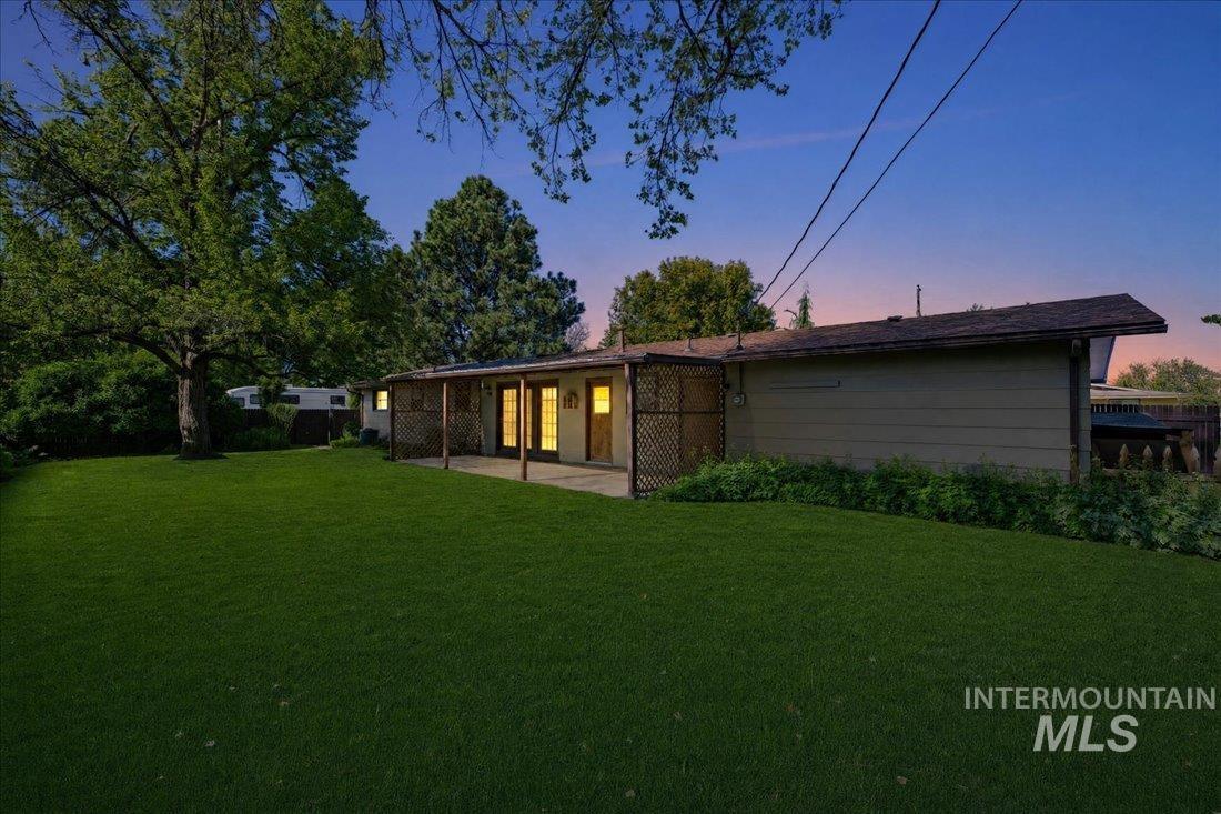 5010 N Parkwood St, Boise, Idaho 83704, 3 Bedrooms, 1.5 Bathrooms, Residential For Sale, Price $459,900, 98986259