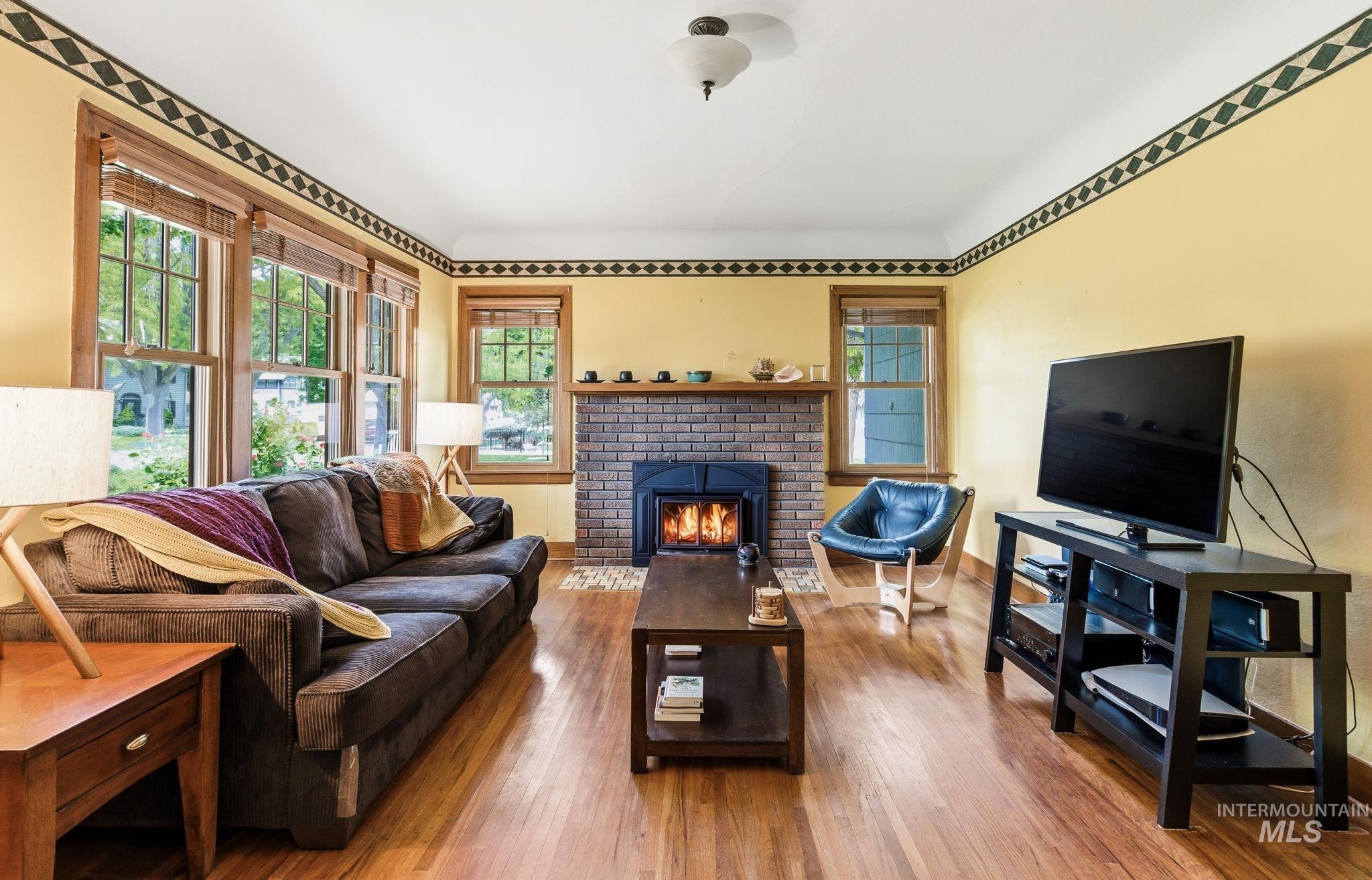 1801 Dearborn St, Caldwell, Idaho 83605, 3 Bedrooms, 2 Bathrooms, Residential For Sale, Price $349,900, 98986261