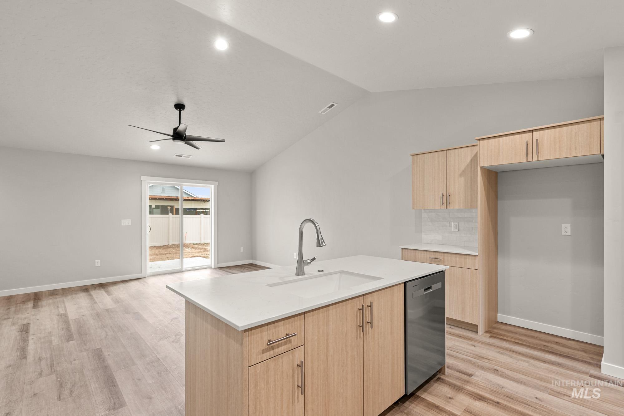 17653 N Raynolds Peak Way, Nampa, Idaho 83687, 3 Bedrooms, 2 Bathrooms, Residential For Sale, Price $424,990, 98986262