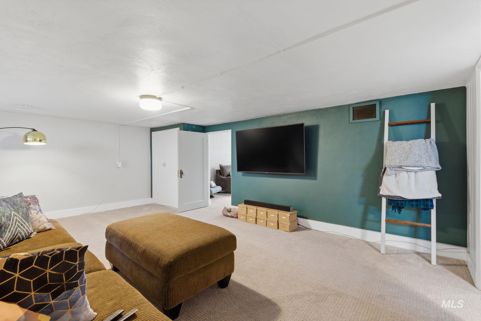 404 S Juniper St, Nampa, Idaho 83686, 4 Bedrooms, 2 Bathrooms, Residential For Sale, Price $419,900, 98986263