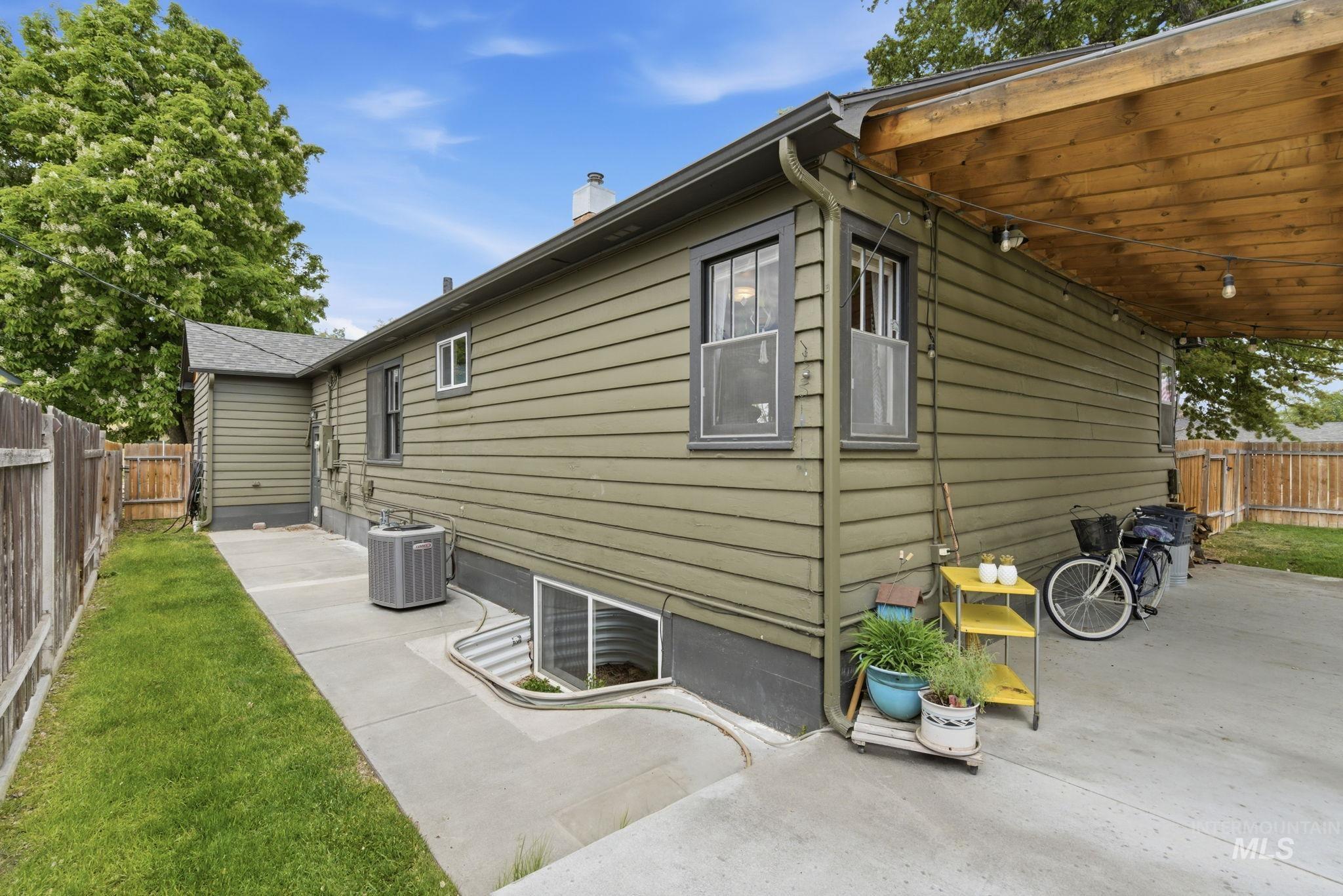 404 S Juniper St, Nampa, Idaho 83686, 4 Bedrooms, 2 Bathrooms, Residential For Sale, Price $419,900, 98986263