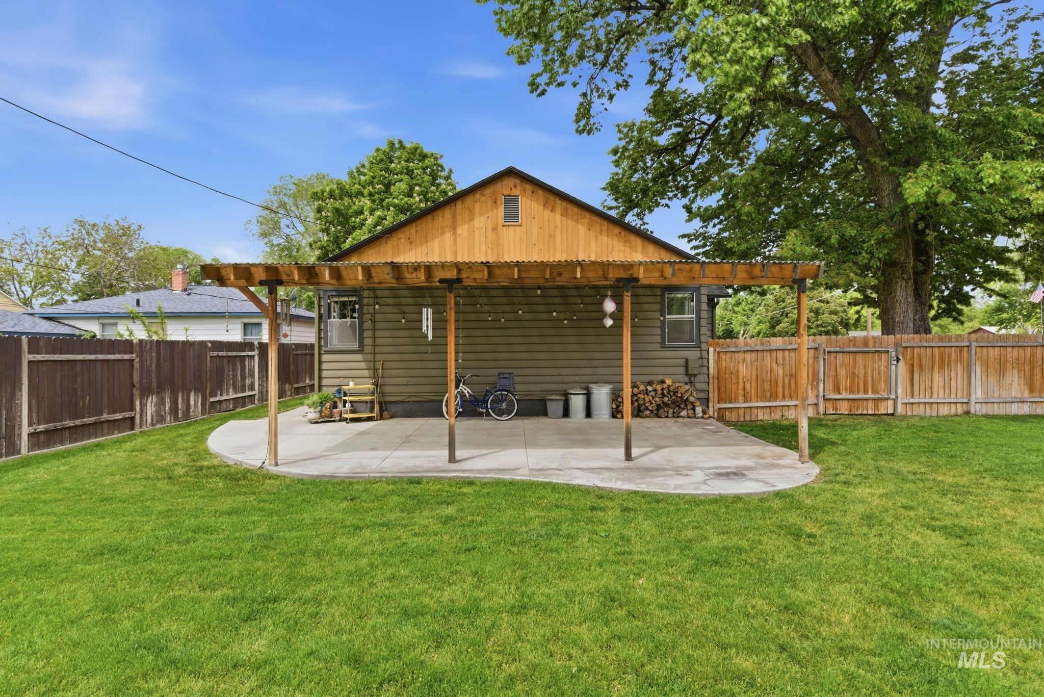 404 S Juniper St, Nampa, Idaho 83686, 4 Bedrooms, 2 Bathrooms, Residential For Sale, Price $419,900, 98986263