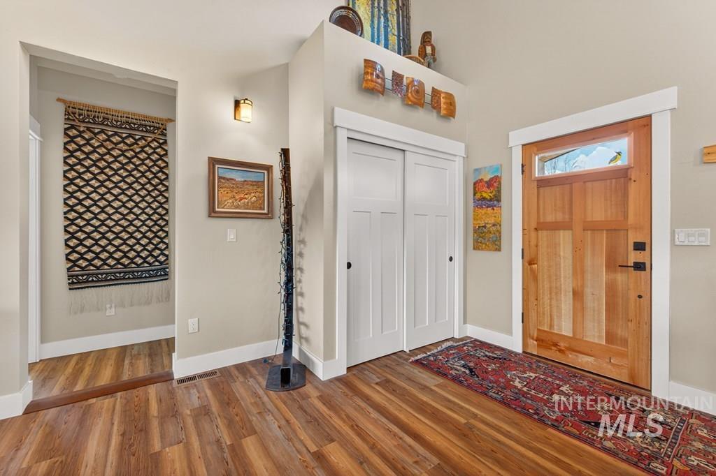 13800 Raptor Loop, McCall, Idaho 83638, 3 Bedrooms, 2 Bathrooms, Residential For Sale, Price $875,000, 98986265