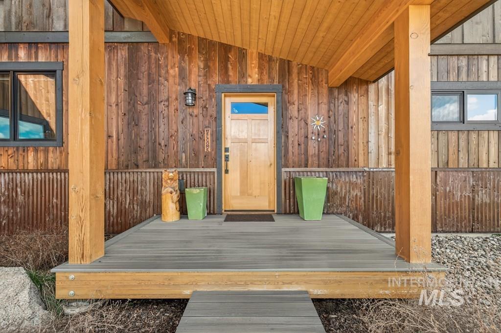13800 Raptor Loop, McCall, Idaho 83638, 3 Bedrooms, 2 Bathrooms, Residential For Sale, Price $875,000, 98986265