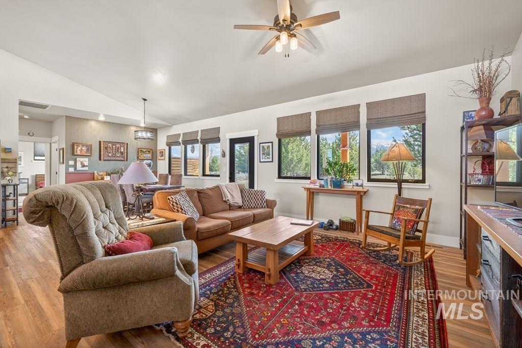 13800 Raptor Loop, McCall, Idaho 83638, 3 Bedrooms, 2 Bathrooms, Residential For Sale, Price $875,000, 98986265