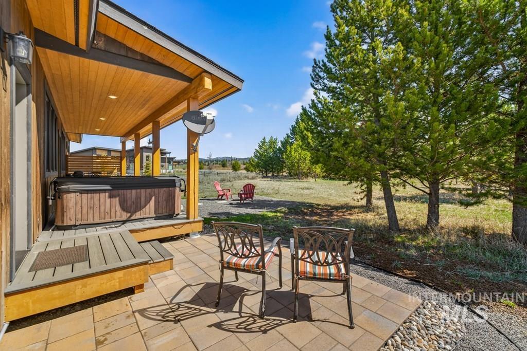 13800 Raptor Loop, McCall, Idaho 83638, 3 Bedrooms, 2 Bathrooms, Residential For Sale, Price $875,000, 98986265