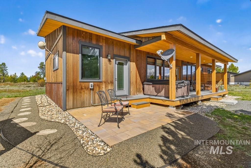 13800 Raptor Loop, McCall, Idaho 83638, 3 Bedrooms, 2 Bathrooms, Residential For Sale, Price $875,000, 98986265