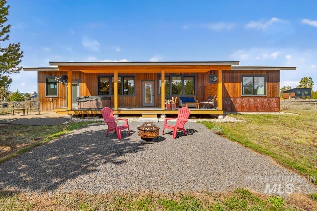 13800 Raptor Loop, McCall, Idaho 83638, 3 Bedrooms, 2 Bathrooms, Residential For Sale, Price $875,000, 98986265