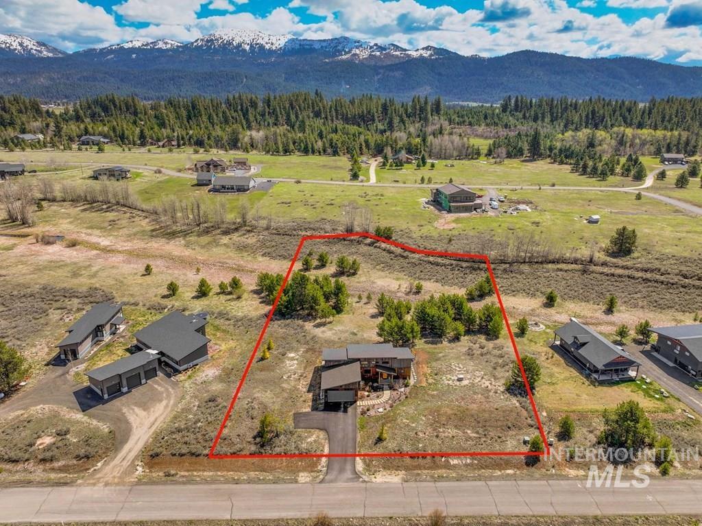 13800 Raptor Loop, McCall, Idaho 83638, 3 Bedrooms, 2 Bathrooms, Residential For Sale, Price $875,000, 98986265