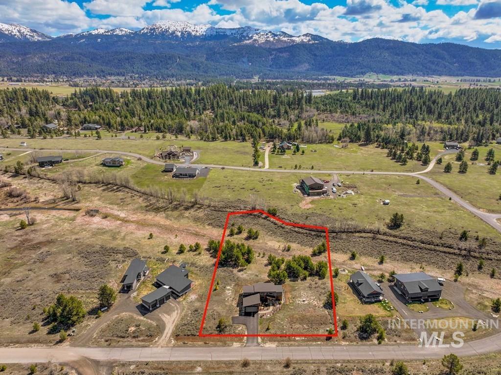 13800 Raptor Loop, McCall, Idaho 83638, 3 Bedrooms, 2 Bathrooms, Residential For Sale, Price $875,000, 98986265