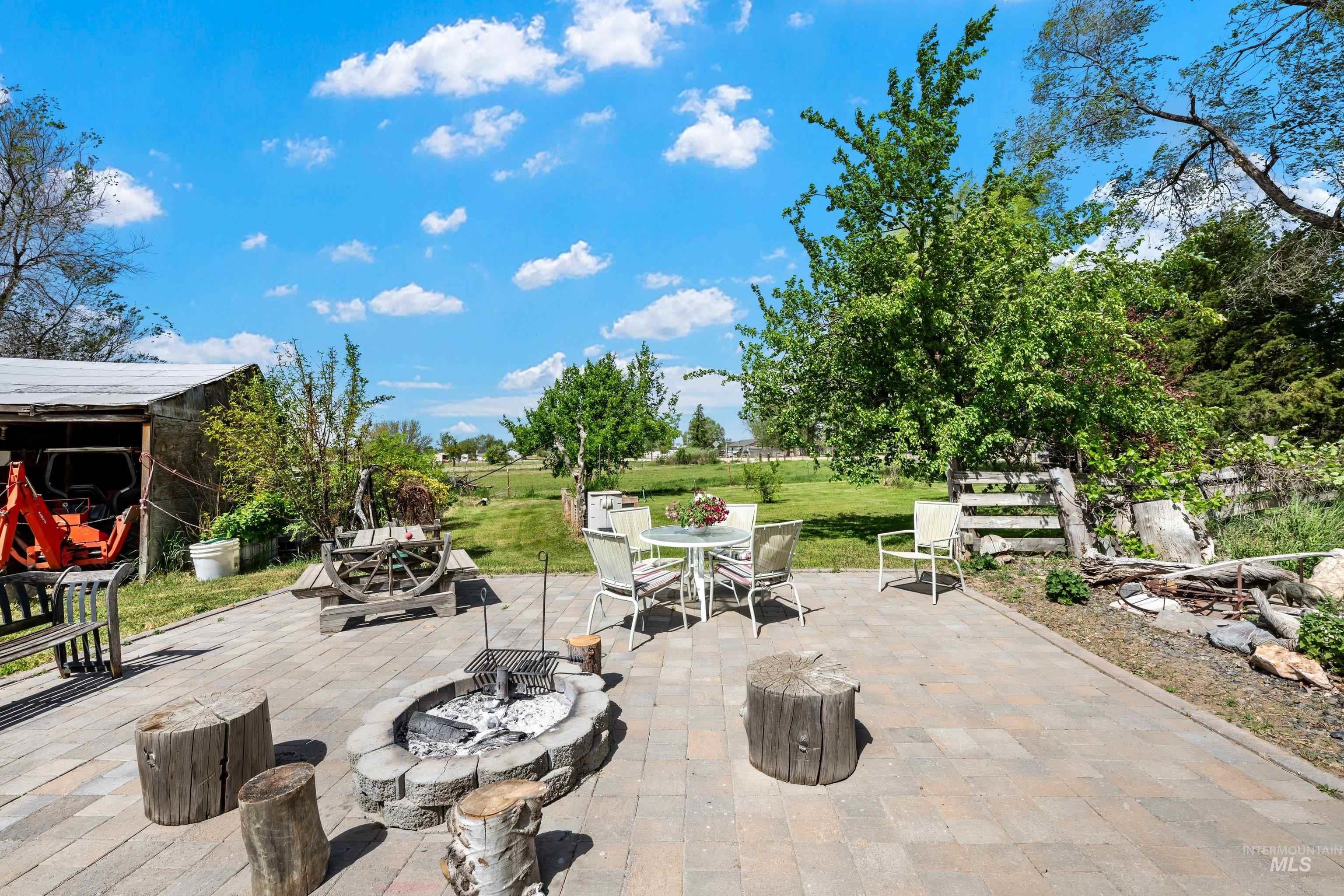 9503 Robinson Blvd, Kuna, Idaho 83634-9471, 3 Bedrooms, 2 Bathrooms, Residential For Sale, Price $675,000,MLS 98986266