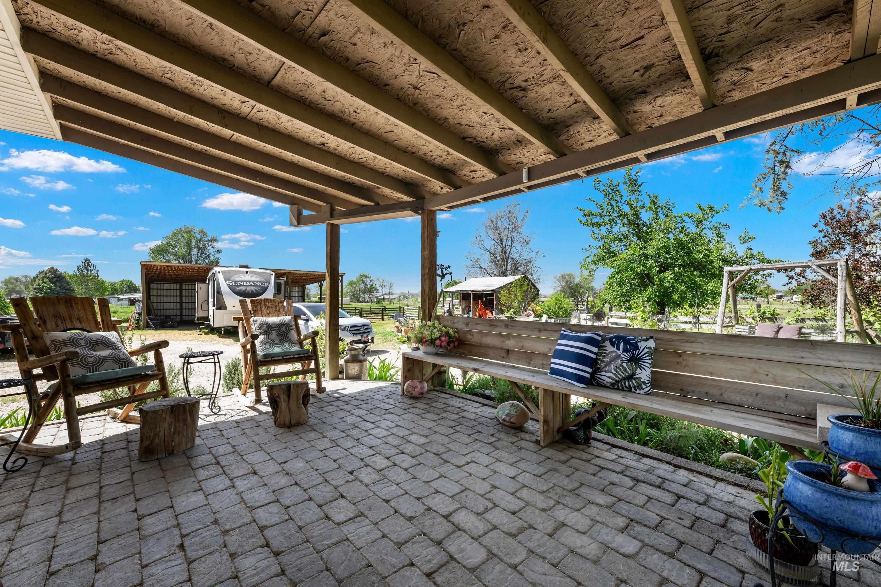 9503 Robinson Blvd, Kuna, Idaho 83634-9471, 3 Bedrooms, 2 Bathrooms, Residential For Sale, Price $675,000,MLS 98986266